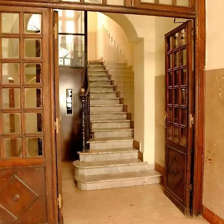 Imperial בית הארחה 3*